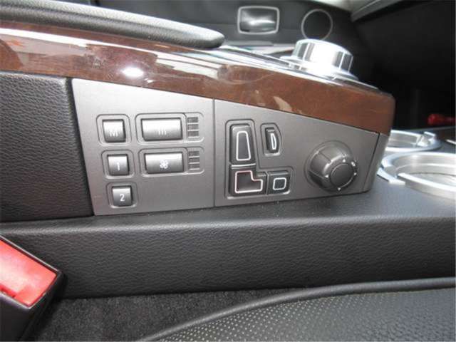 صورة مصغرة 17 لـ 2008 BMW 7 SERIES
