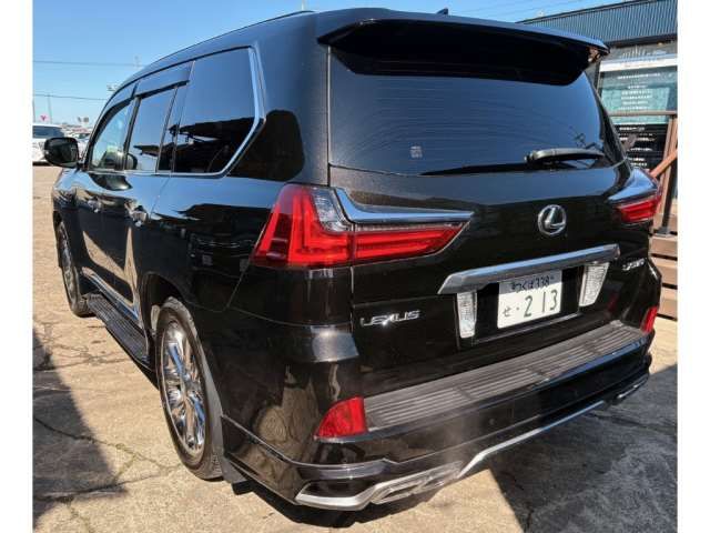 صورة 2 لـ 2016 Lexus LX