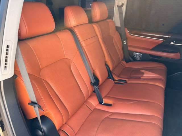 صورة 7 لـ 2016 Lexus LX