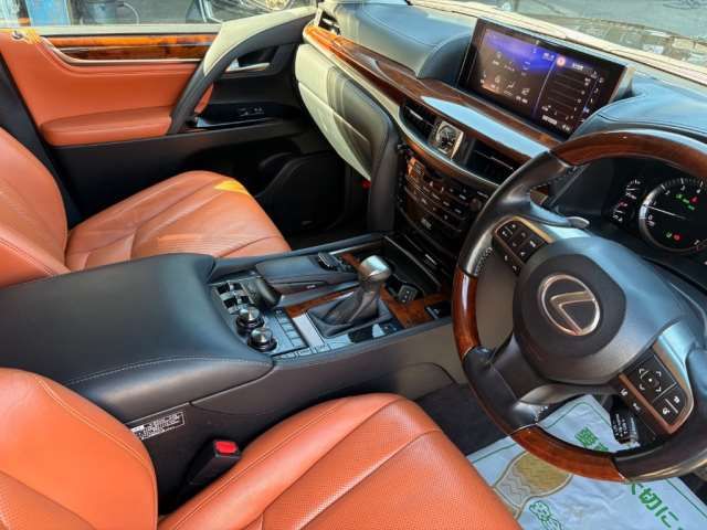 صورة 6 لـ 2016 Lexus LX