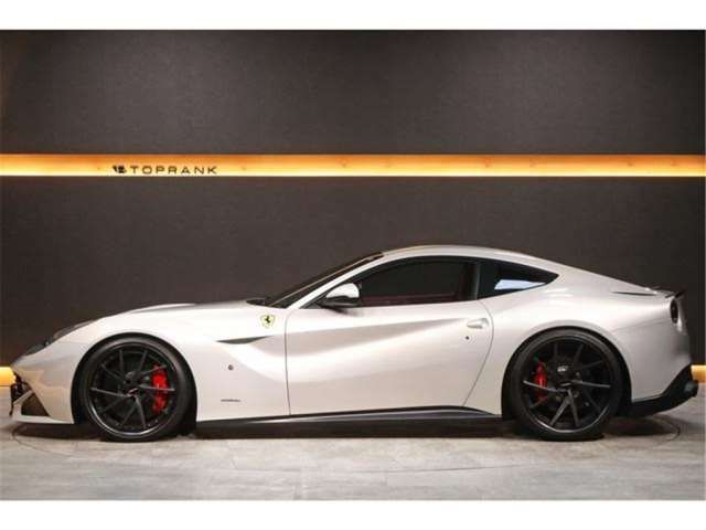 صورة مصغرة 20 لـ 2013 Ferrari F12 BERLINETTA