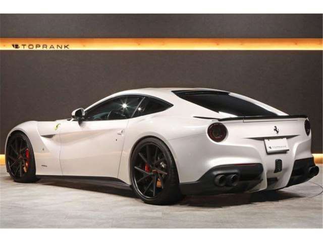 صورة مصغرة 19 لـ 2013 Ferrari F12 BERLINETTA