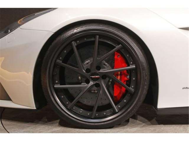 صورة مصغرة 35 لـ 2013 Ferrari F12 BERLINETTA