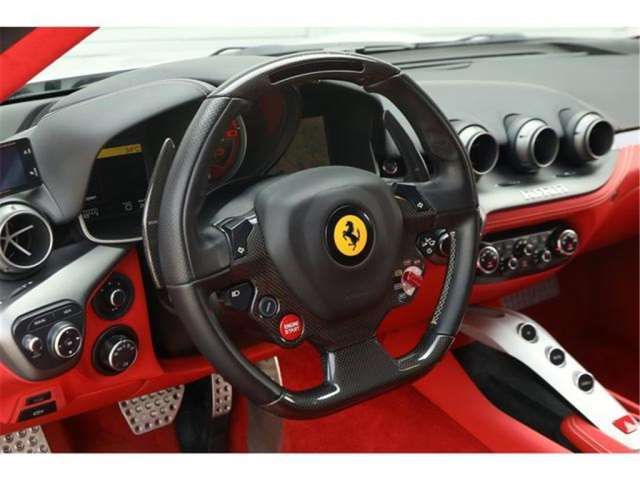 صورة مصغرة 38 لـ 2013 Ferrari F12 BERLINETTA