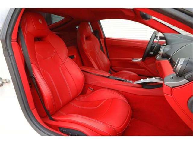 صورة مصغرة 42 لـ 2013 Ferrari F12 BERLINETTA