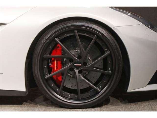 صورة 6 لـ 2013 Ferrari F12 BERLINETTA