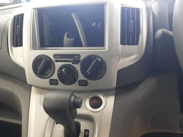 2026 Nissan NV200VANETTE WAGON 照片 12