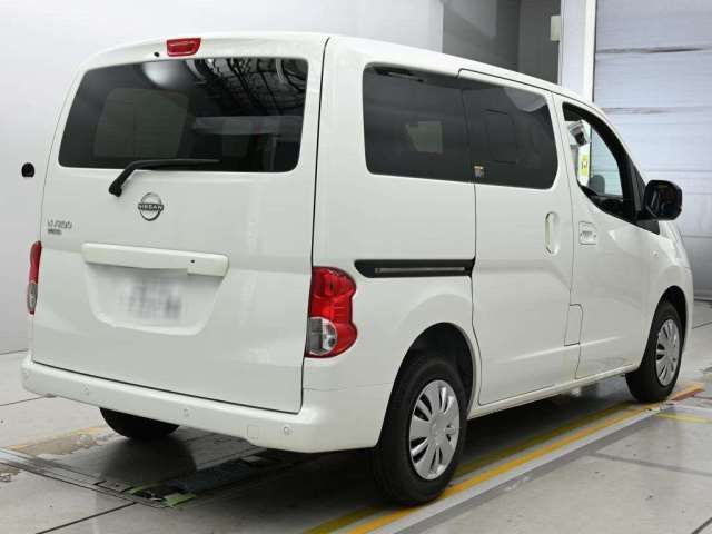 2026 Nissan NV200VANETTE WAGON 照片 2