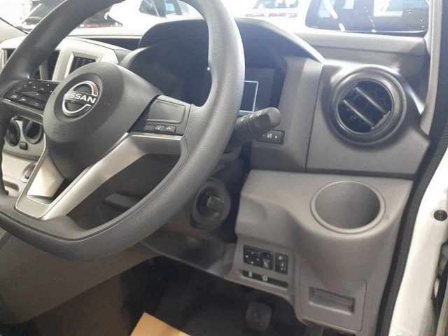 2026 Nissan NV200VANETTE WAGON 照片 9