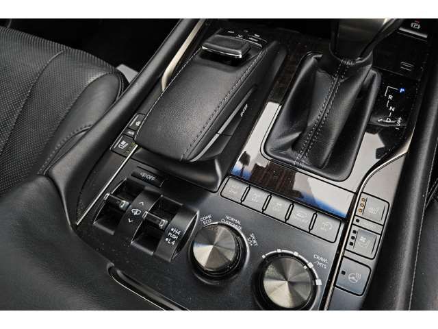 صورة مصغرة 13 لـ 2015 Lexus LX