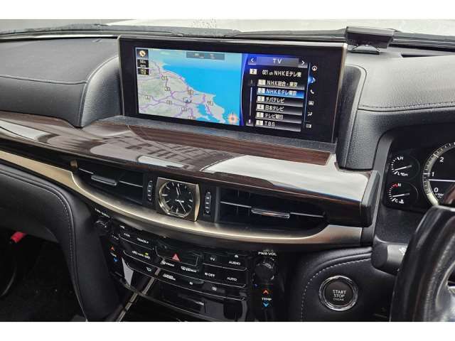 صورة 10 لـ 2015 Lexus LX