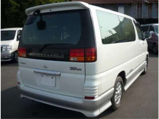 1998 Nissan ELGRAND — фото 2