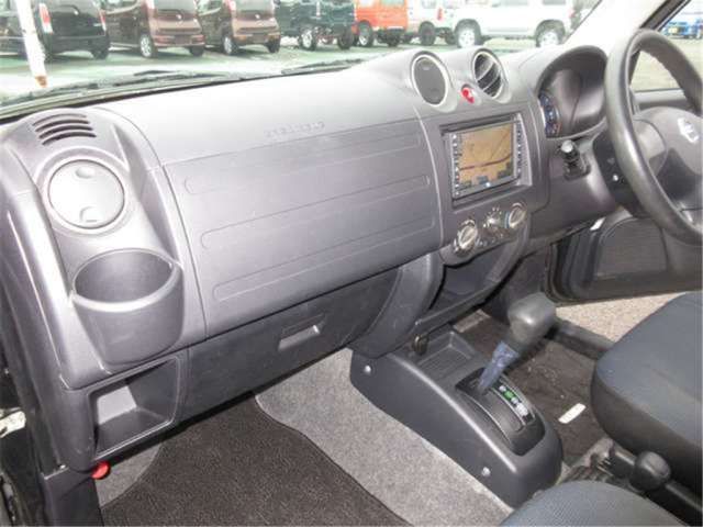 صورة 10 لـ 2008 Nissan KICKS