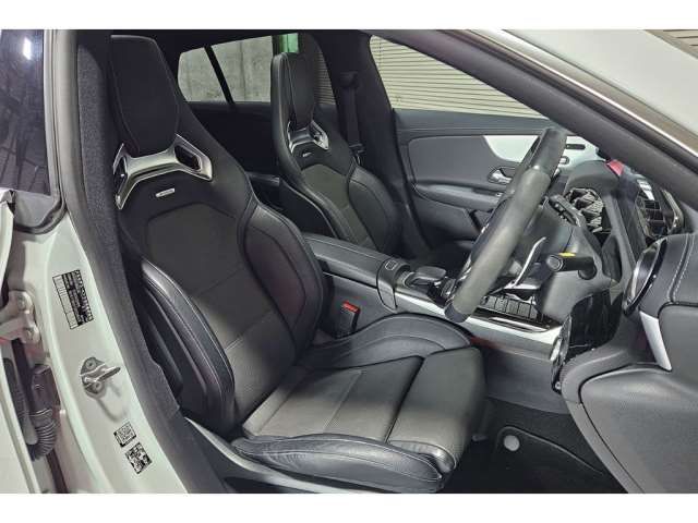 صورة 5 لـ 2021 Mercedes-BENZ CLA-CLASS AMG