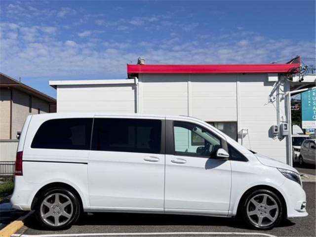 صورة 4 لـ 2016 Mercedes-BENZ V-CLASS