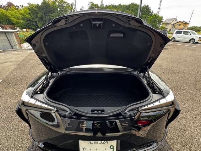 2018 Lexus LC — миниатюра 16