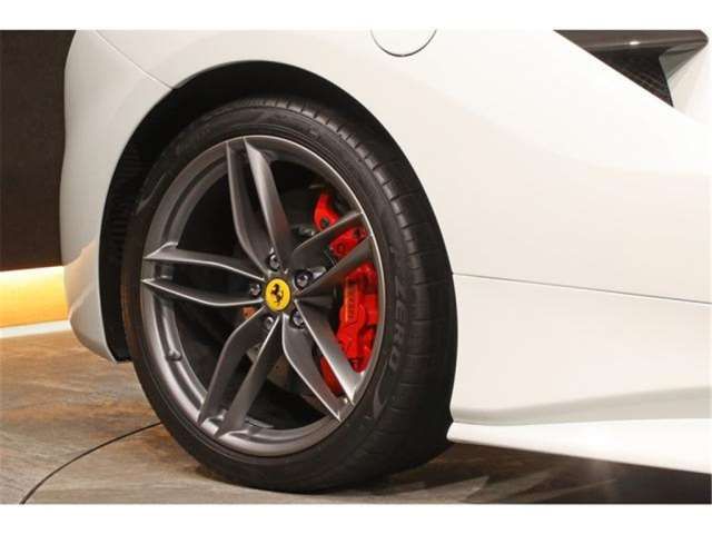 2016 Ferrari 488 SPIDER — миниатюра 38