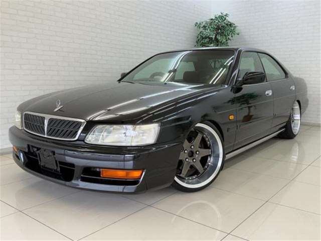1997 Nissan LAUREL 照片 1