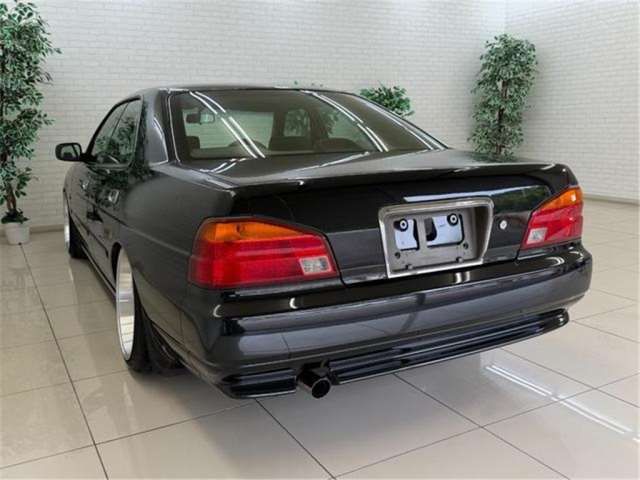 1997 Nissan LAUREL 照片 4
