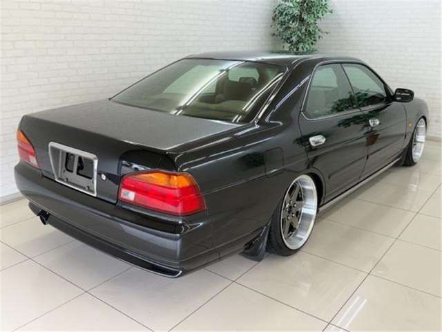 1997 Nissan LAUREL 照片 3