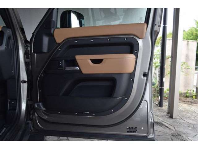 2025 LAND Rover DEFENDER — миниатюра 39