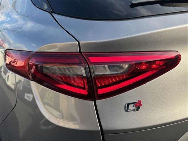 2019 ALFA Romeo STELVIO 缩略图 32