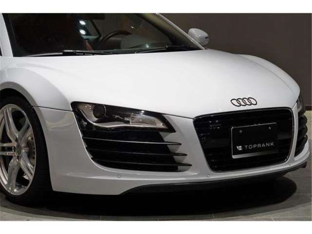 صورة مصغرة 20 لـ 2011 AUDI R8