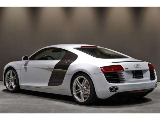 صورة مصغرة 17 لـ 2011 AUDI R8