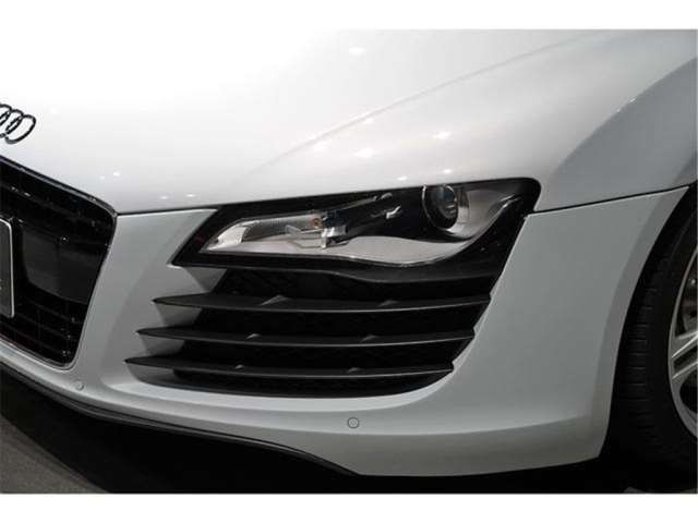 صورة مصغرة 22 لـ 2011 AUDI R8