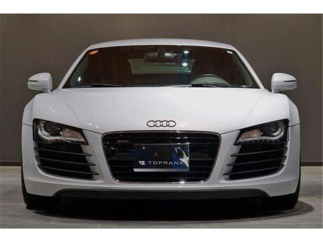 صورة 5 لـ 2011 AUDI R8