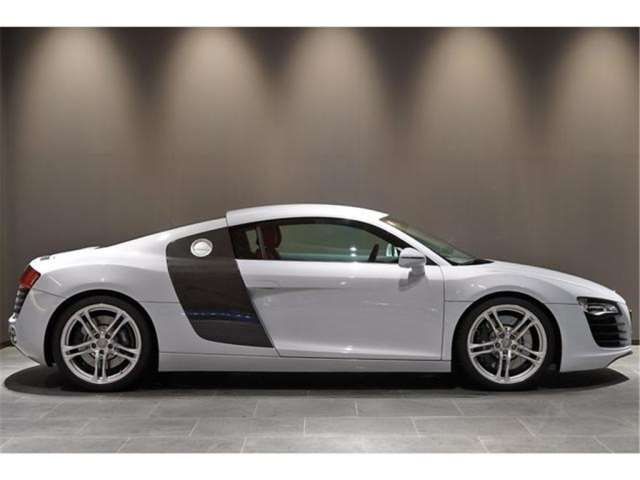 صورة 4 لـ 2011 AUDI R8