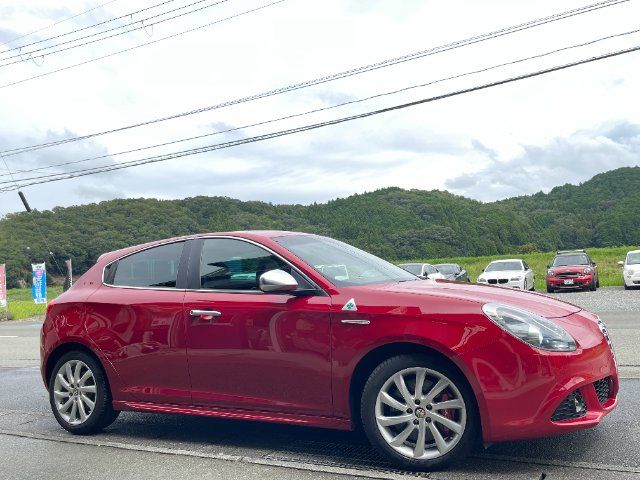 2012 ALFA Romeo GIULIETTA photo 10