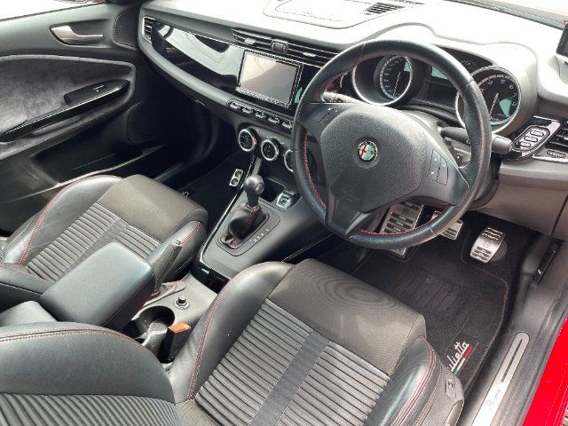 صورة مصغرة 17 لـ 2012 ALFA Romeo GIULIETTA