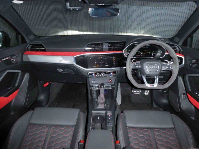 2020 AUDI RS Q3 — миниатюра 11