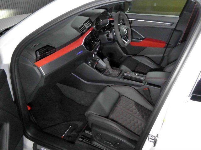 2020 AUDI RS Q3 — миниатюра 17