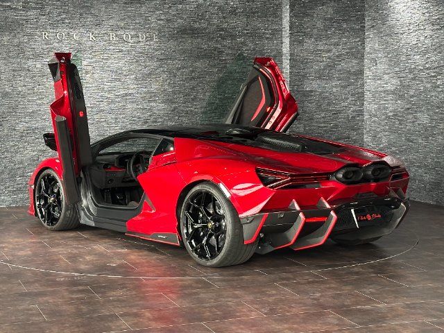 2024 Lamborghini REVUELTO — фото 6