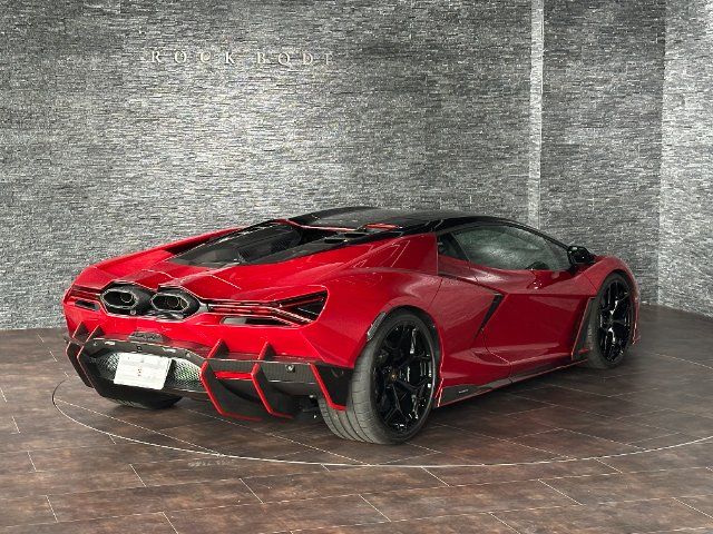 2024 Lamborghini REVUELTO — фото 3