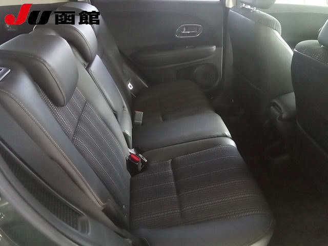 صورة 8 لـ 2013 Honda VEZEL