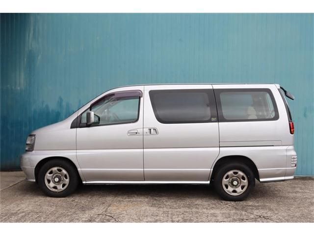 1999 Nissan ELGRAND — фото 4