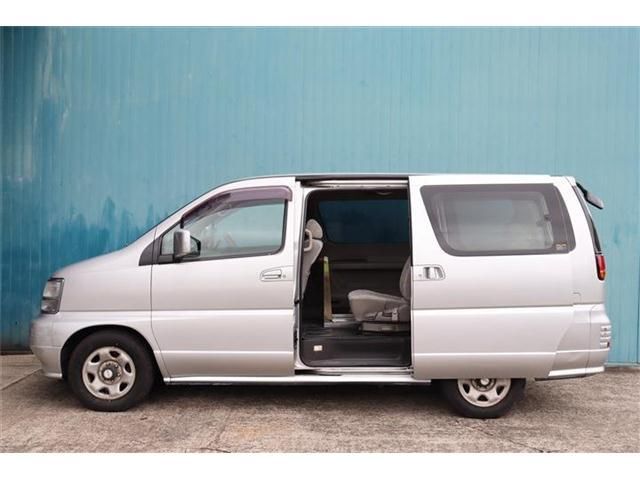 1999 Nissan ELGRAND — фото 5