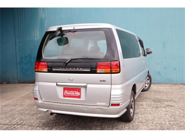 1999 Nissan ELGRAND — фото 3