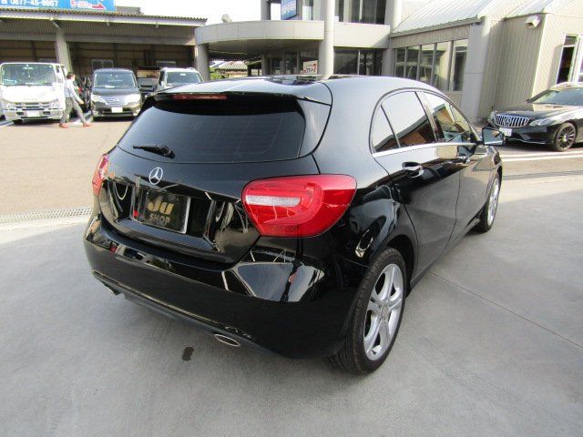 2013 Mercedes-BENZ A-CLASS 缩略图 2
