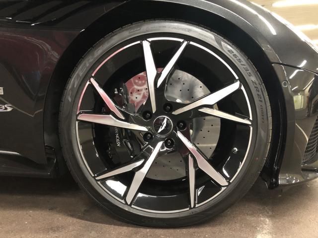 2021 Aston Martin DBS SUPERLEGGERA — миниатюра 16