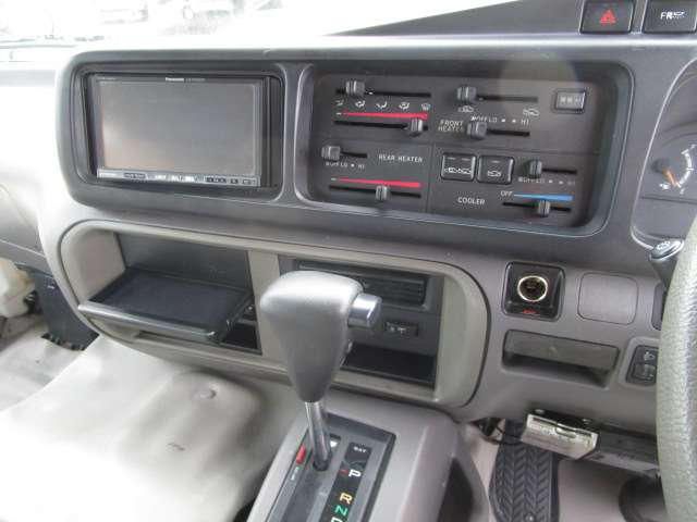 2012 Lexus LX — миниатюра 11