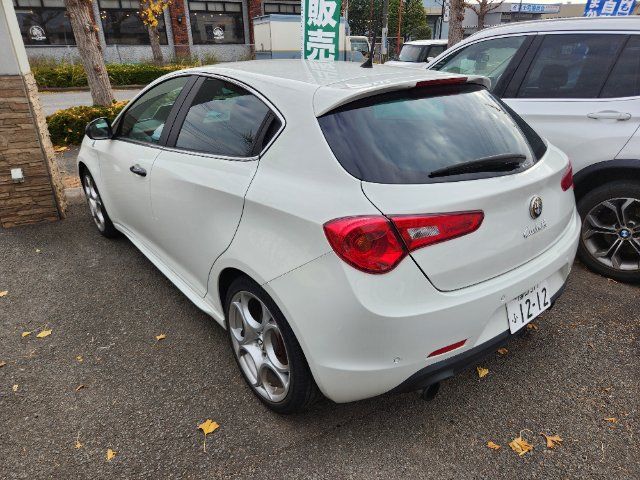 2016 ALFA Romeo GIULIETTA thumbnail 6