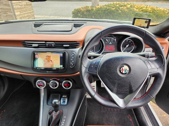 2016 ALFA Romeo GIULIETTA thumbnail 11