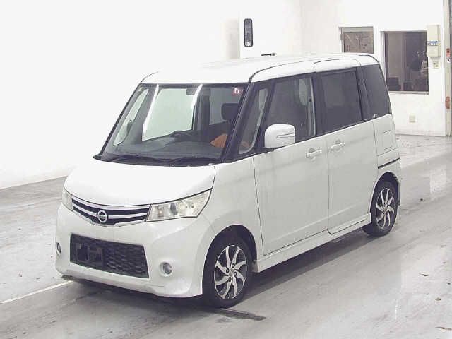 2010 Nissan ROOX — миниатюра 4