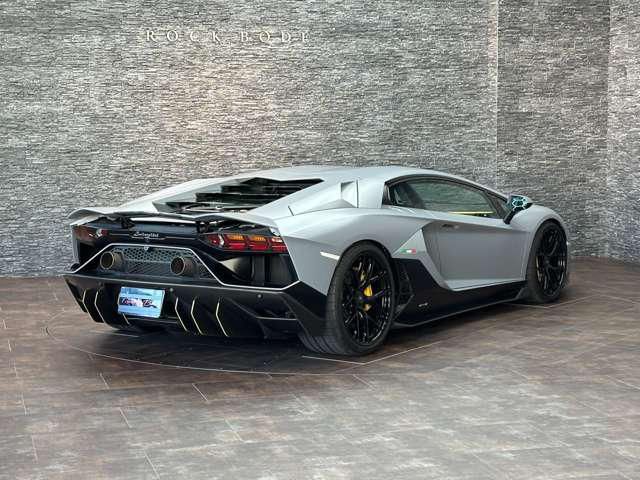 صورة مصغرة 2 لـ 2022 Lamborghini AVENTADOR