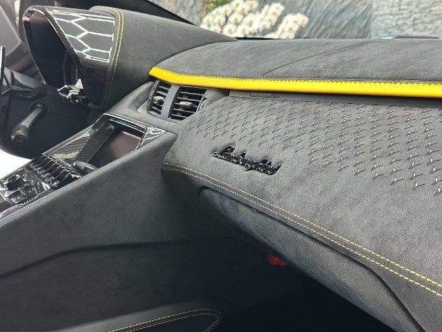 صورة مصغرة 21 لـ 2022 Lamborghini AVENTADOR