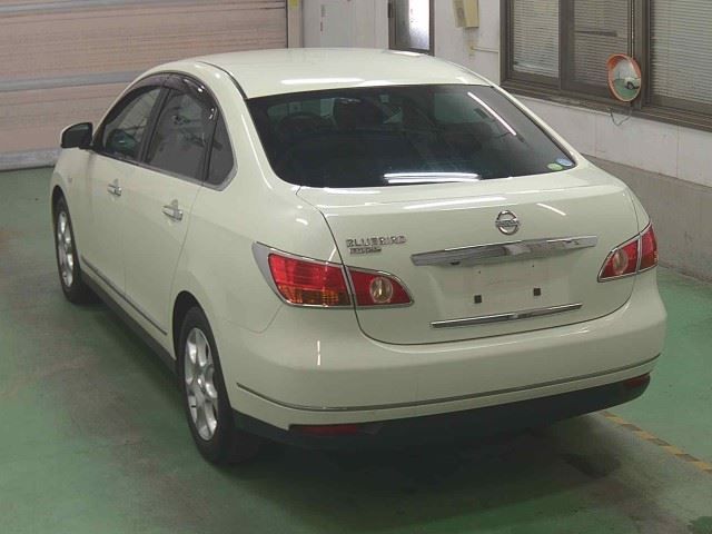 صورة مصغرة 2 لـ 2011 Nissan BLUEBIRD